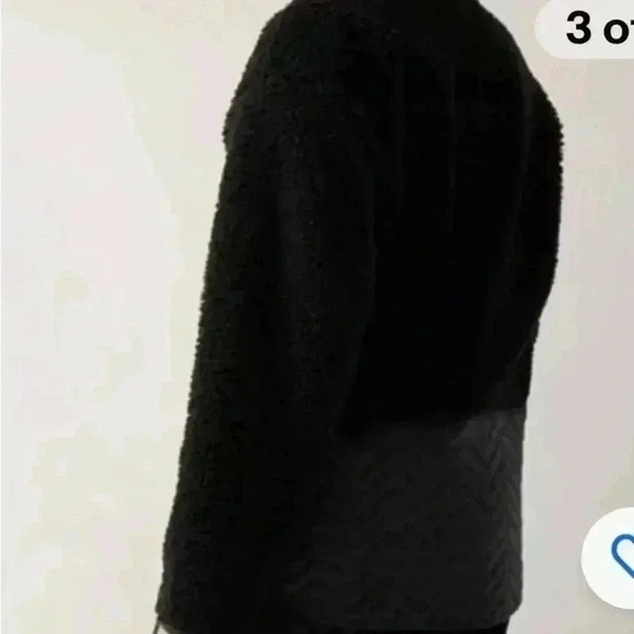 Sherpa Athleta Cozy  Snap Sweatshirt
Color: Black
New with tags
Retail:129 XXSml - Picture 3 of 7